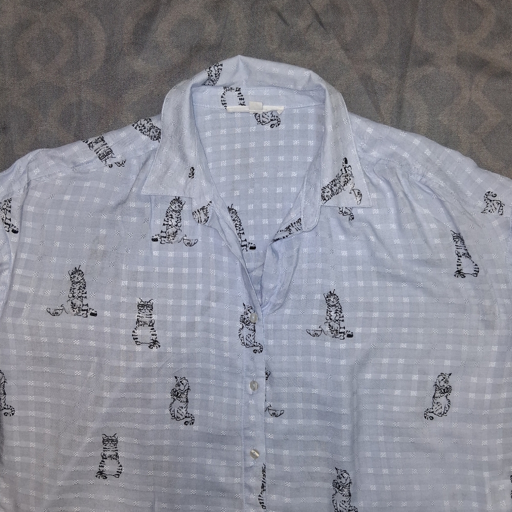JANE+DELANCEY size S Sky Blue Button Down Shirt with Cat Design 100% Rayon - Picture 16 of 16